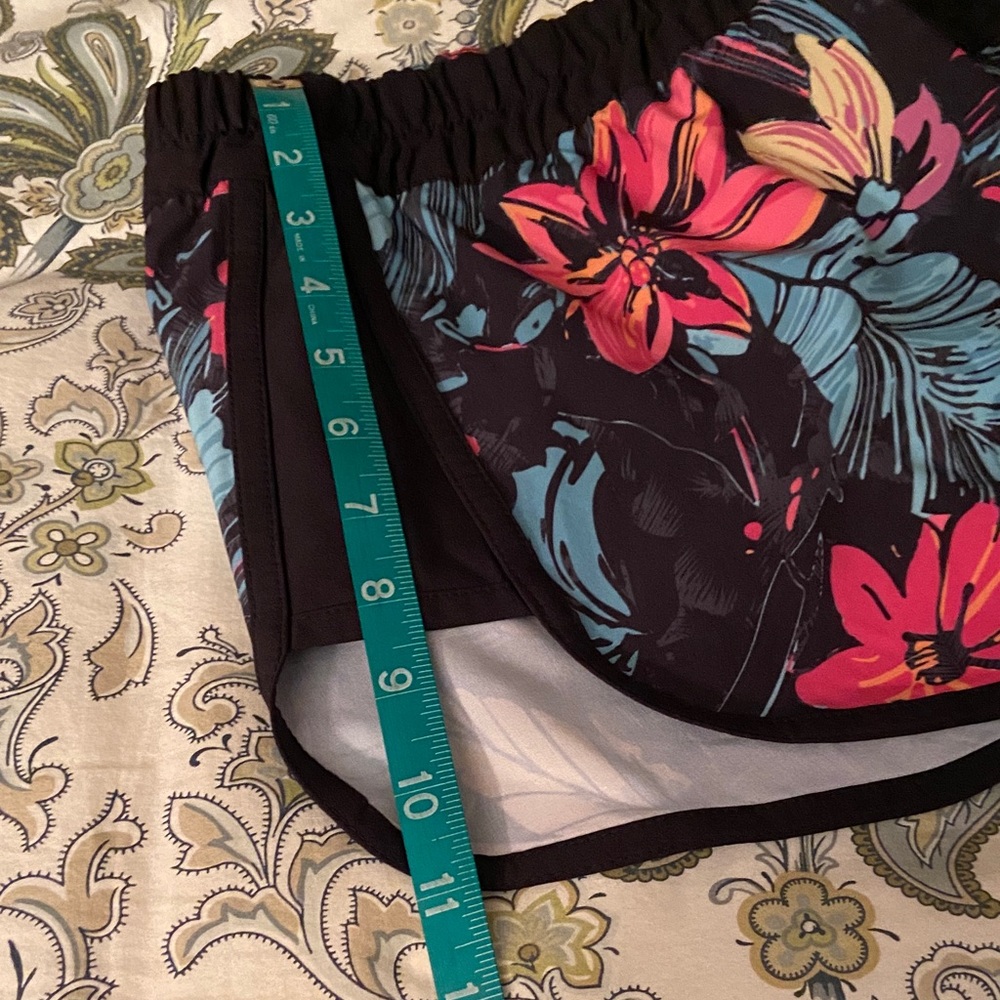 Burnside Multicolor Tropical Patterned Surf Shorts NWT size M - Picture 9 of 13